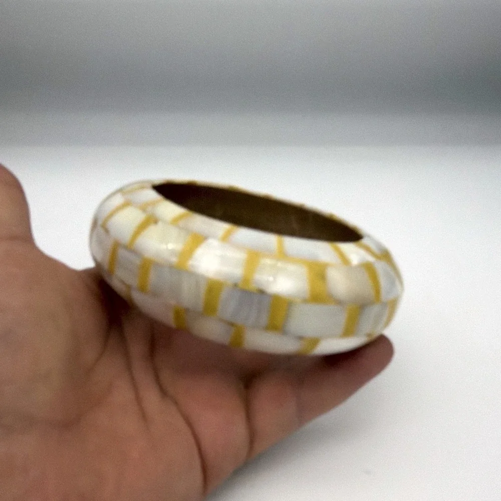 Vtg Mother of Pearl Inlay Bracelet Chunky Bangle White Yellow Boho